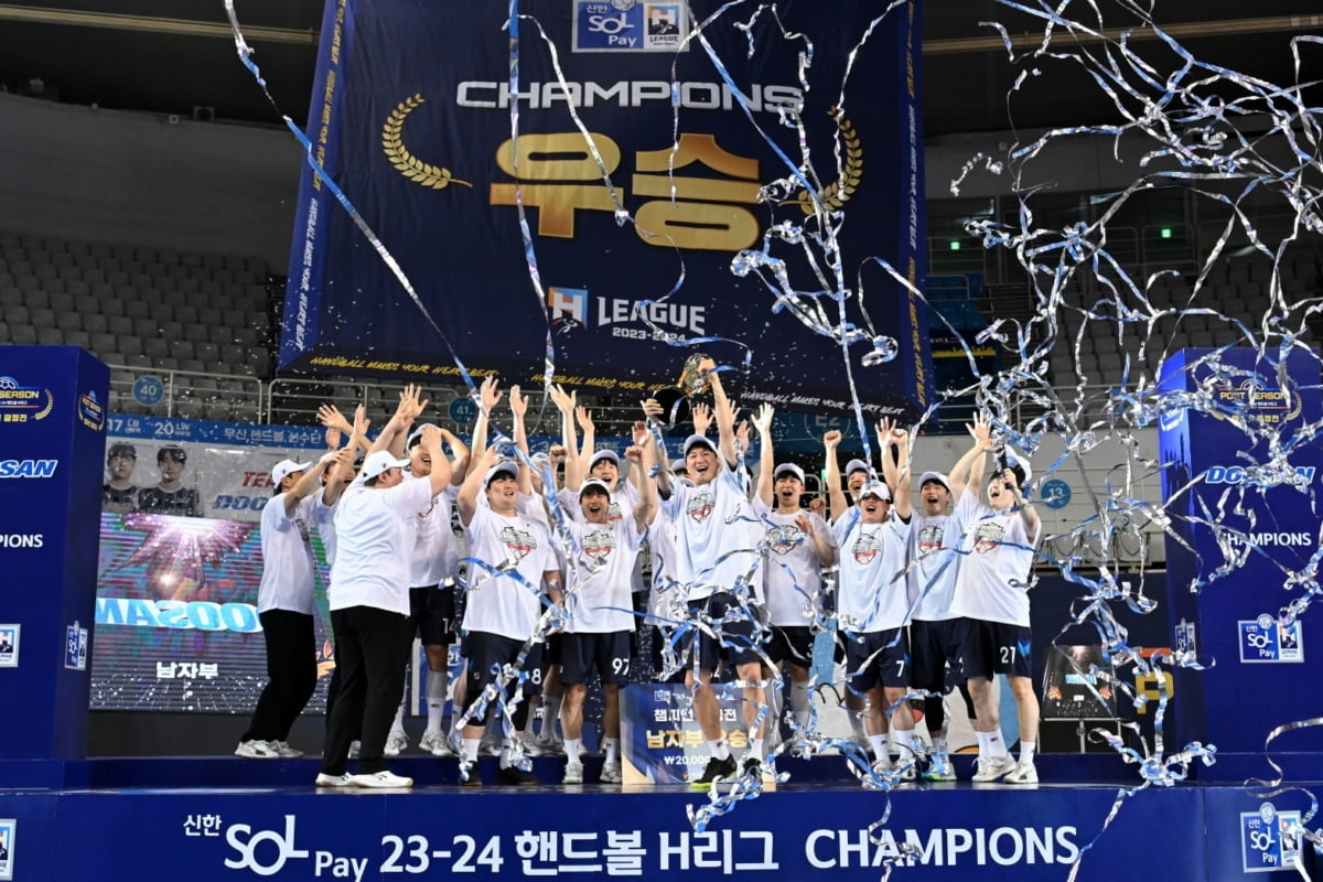 毛克破门，阿德莱德联暂2-1悉尼FC