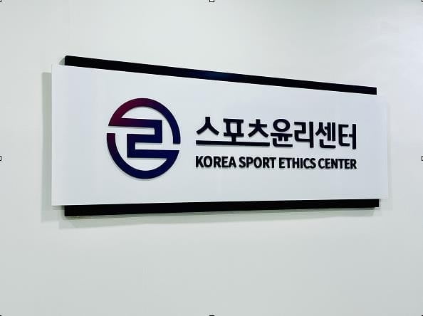 常规操作！梅西精彩边路一过二引发全场欢呼