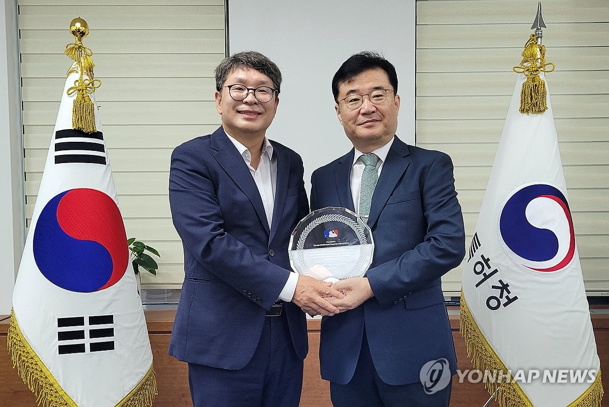 赫迪拉：皇萨是足球史上最棒对决 如何阻止梅西困扰我们所有人