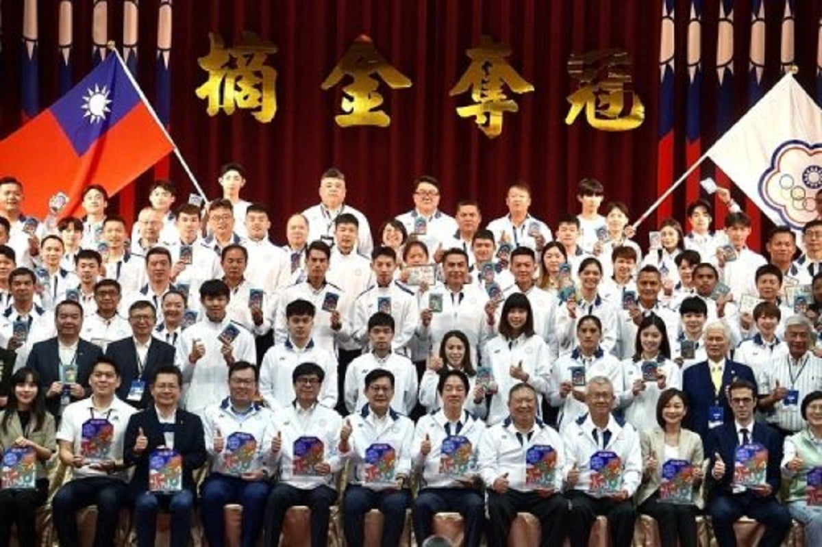 唯一把劳塔罗列为金球奖第一的记者，来自特立尼达和多巴哥