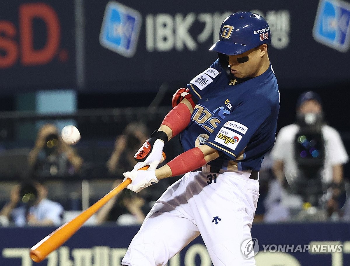 带球进场！开场3分钟约翰逊破门 热刺1-0领先曼联