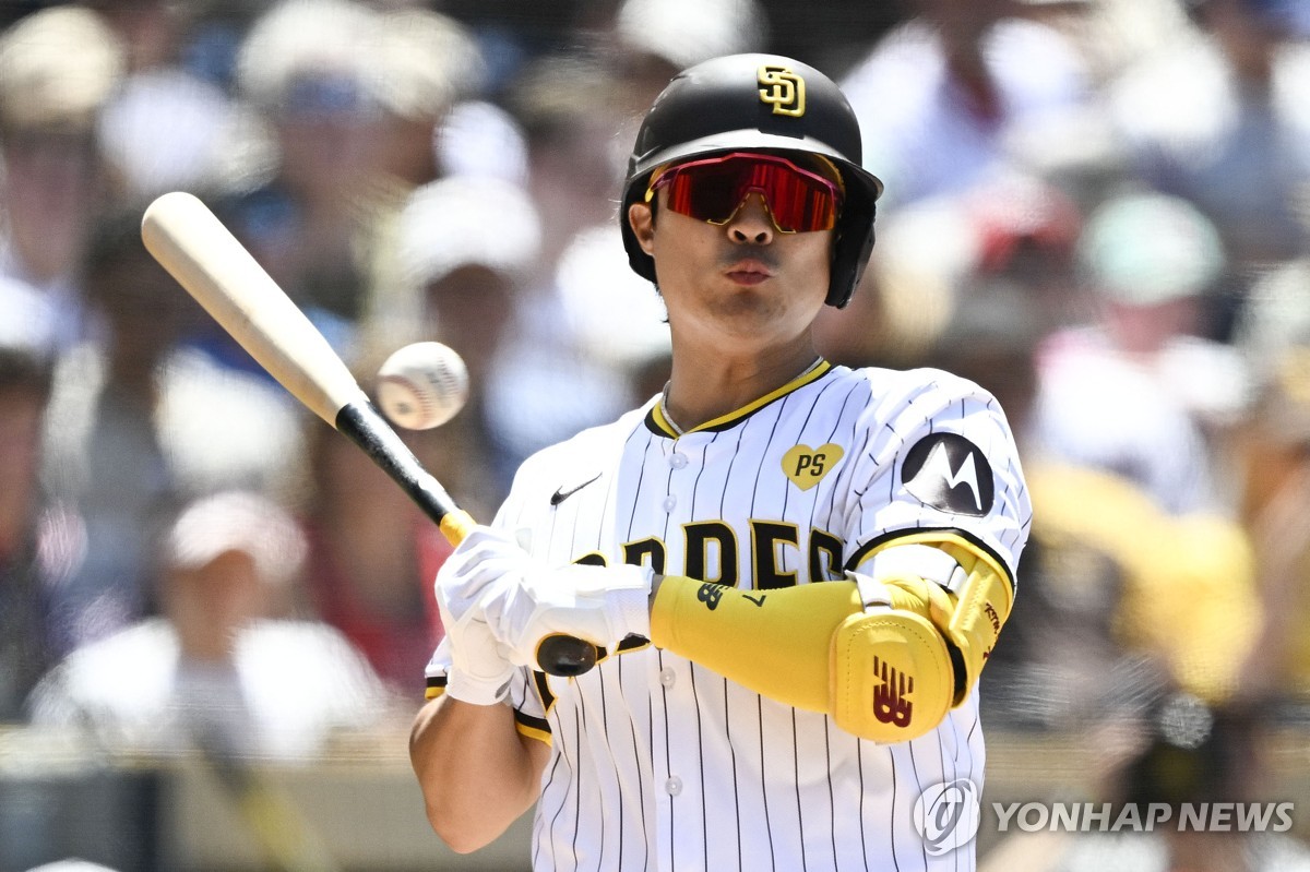 CBA战报：洛夫顿30+11+8&血布22分，上海124-94大胜浙江