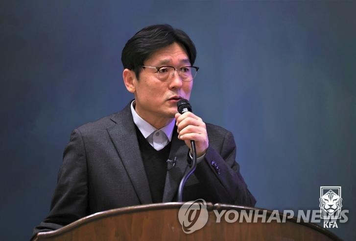 穆西亚拉：正和拜仁谈续约；梅西和内马尔是我盘带方面的偶像