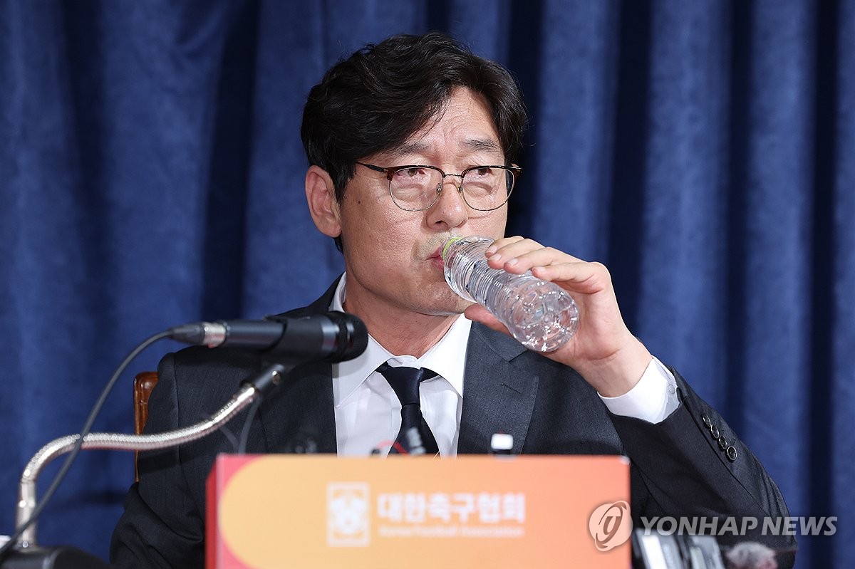 特尔施特根因伤退场，巴萨上次在西甲半场因伤换门将还是14年