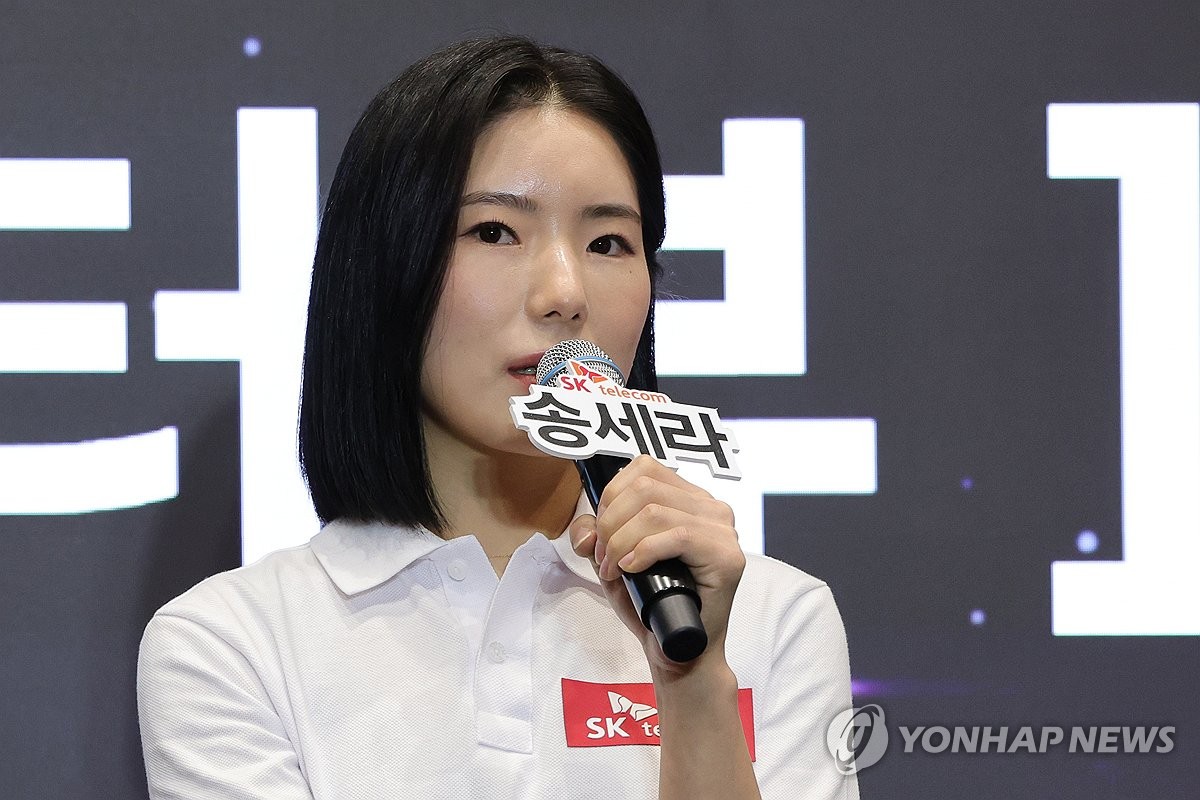 每体：法蒂因出场时间少感到沮丧 或在冬窗再次离开巴萨