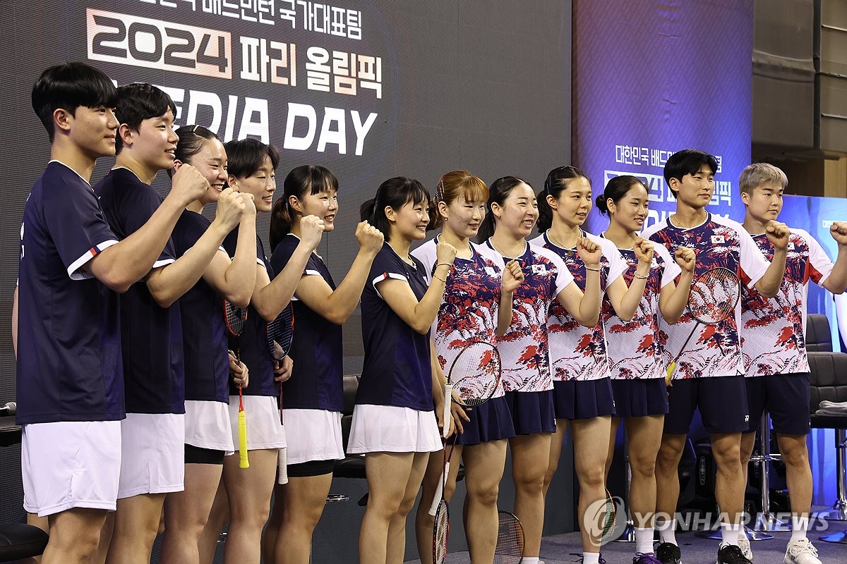 17岁105天，亚马尔成为达成五大联赛10球最年轻球员