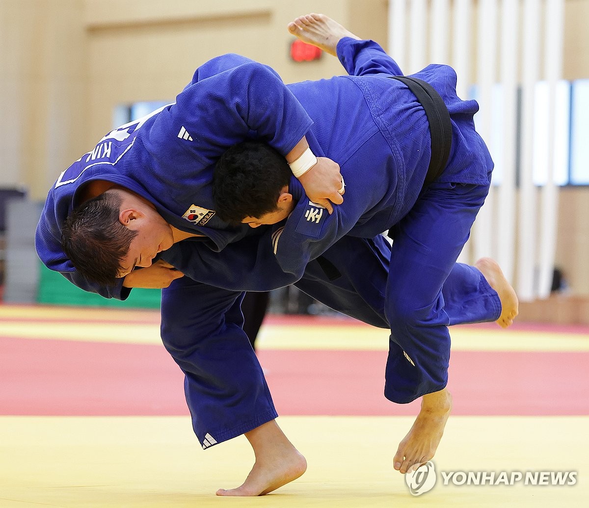 勇士更新伤病报告：波杰姆斯基明日可以出战 梅尔顿确认缺席
