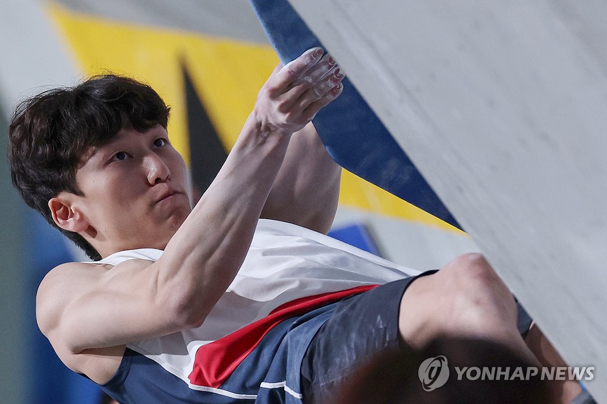 英超-切尔西3-0维拉各赛事三连胜 帕尔默传射杰克逊恩佐破门