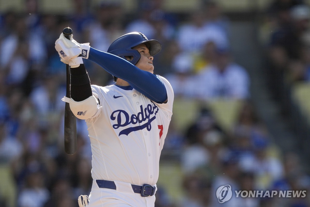 太轻松了啊！维尔格斯抽射破门 墨尔本胜利10分钟2-0领先墨尔本城
