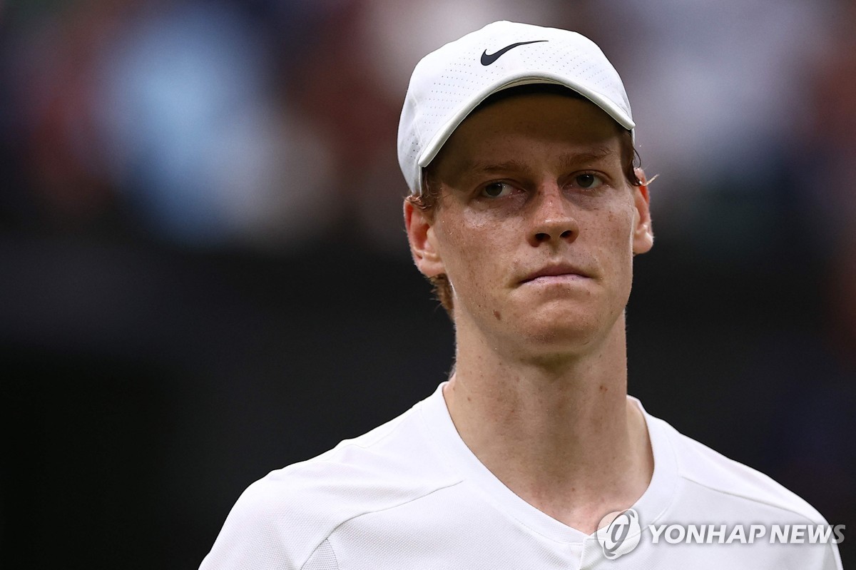 夏窗转会净收入排行：利兹联1.3亿第一，曼城1.16亿第二