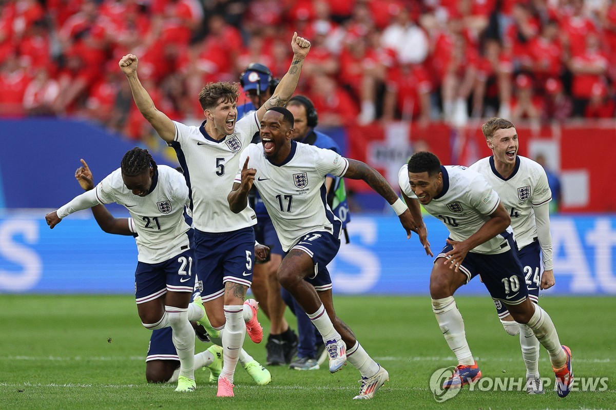 ⚽欧冠半场：莱万点射破门，费尔明失良机，巴萨暂1-0领先布雷斯特